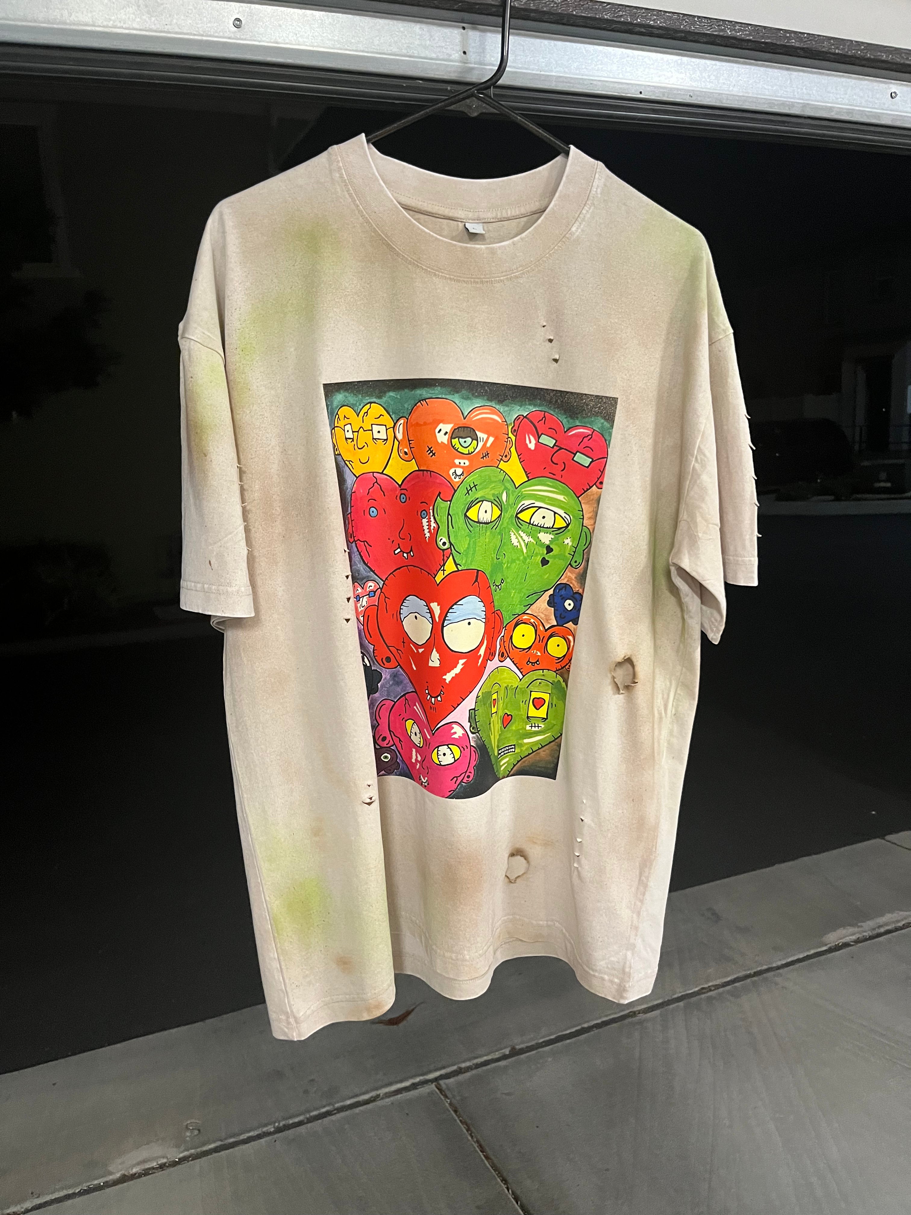 Heart head family distress T-shirt size medium